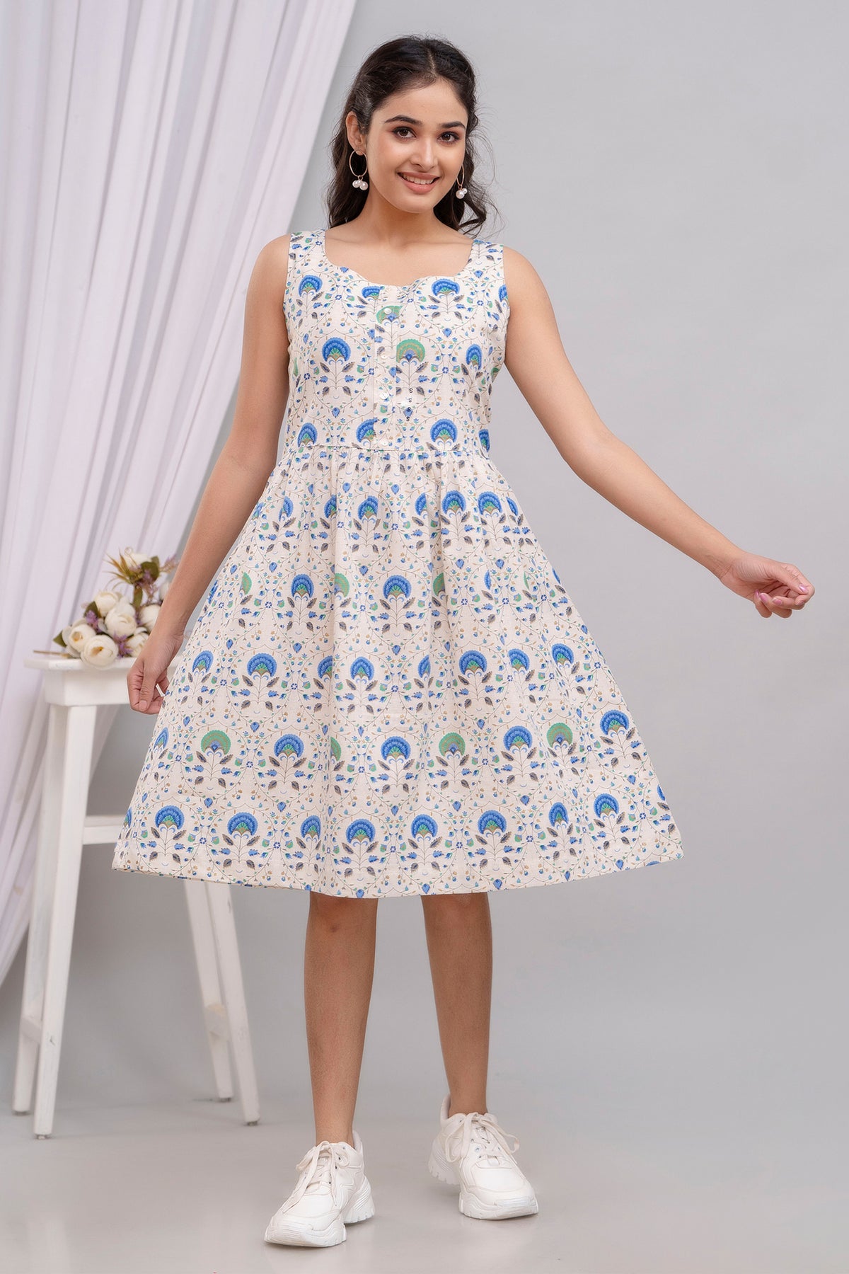 Floral Printed Sleeveless Dress in Cotton Flex Blue