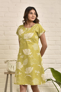 Magyar Sleeve Knee Length Dress in Flex
