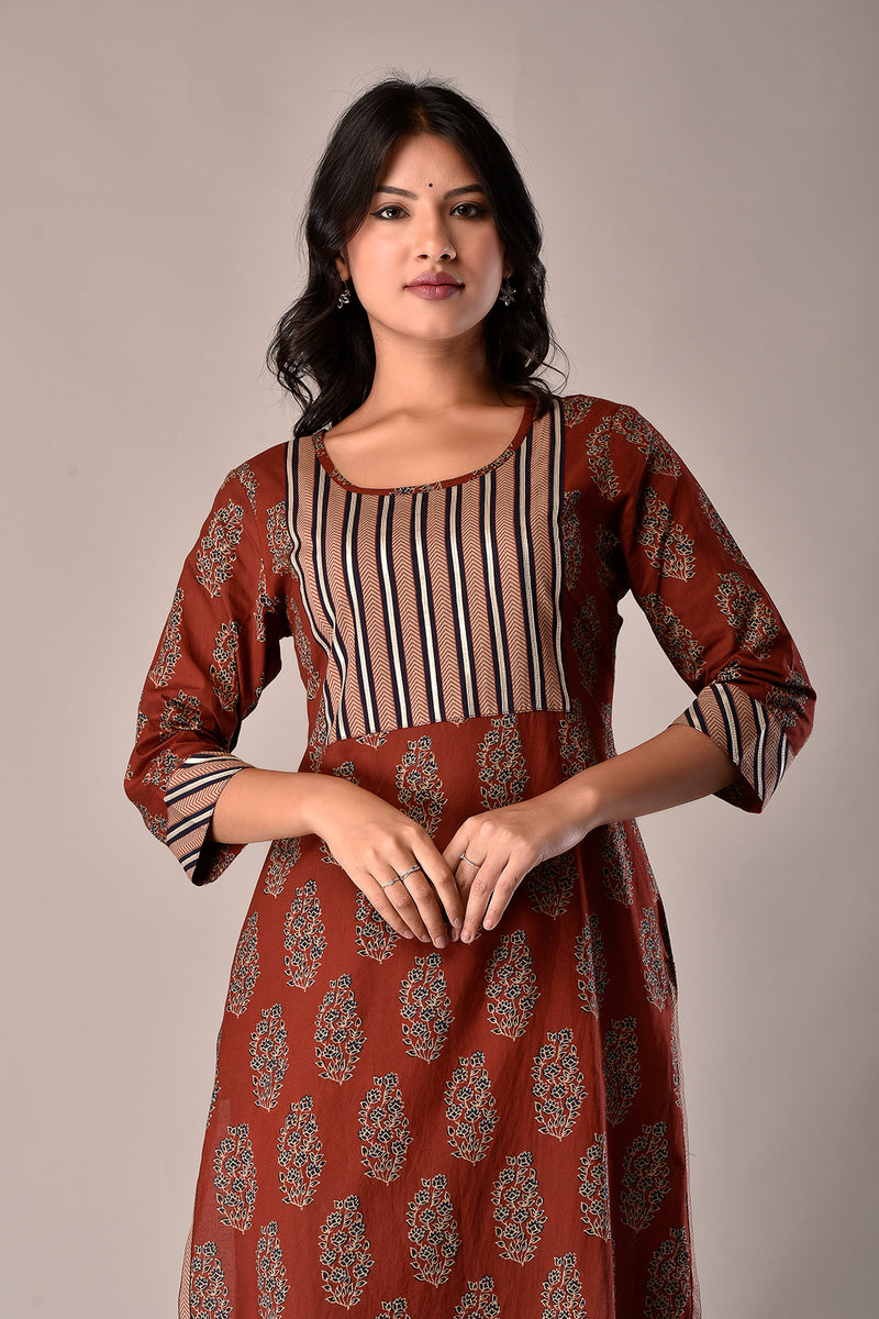 Bagru Print Kurta with Gota Yoke in Red