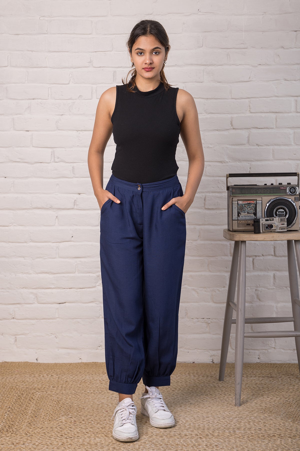 Linen Blend Jogger Style Pant in Indigo