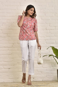 White stretchable pants with elastic