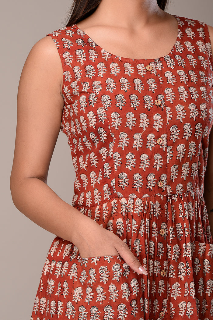 Bagru Printed Sleeveless Dress in Cotton Red