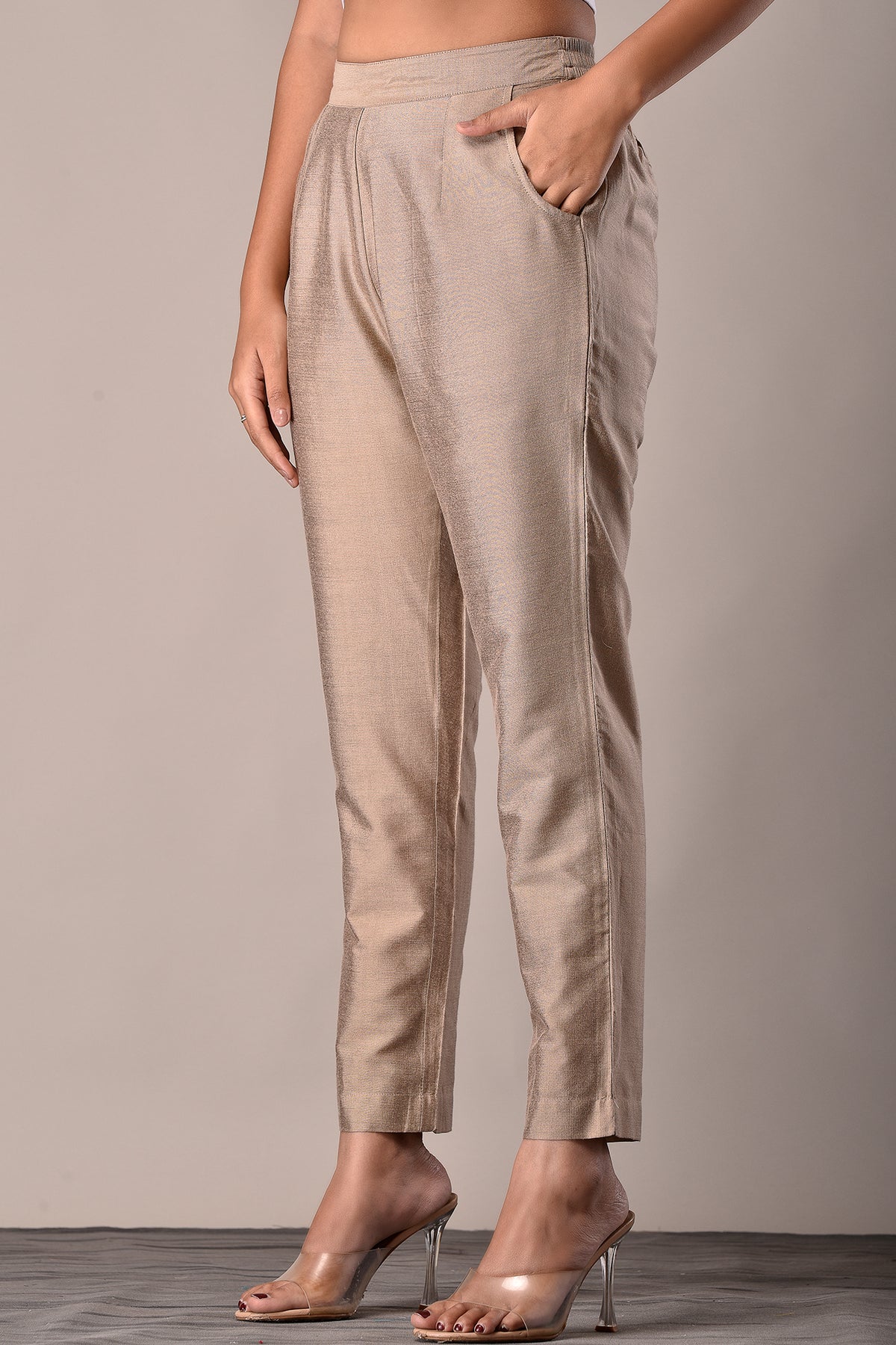 Viscose Blend Pant in Beige