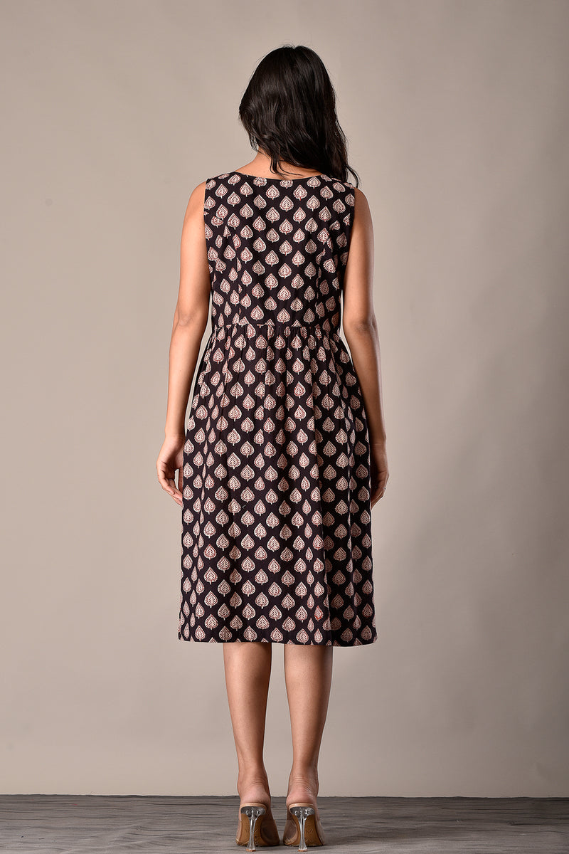 Bagru Printed Sleeveless Dress in Cotton Syahi