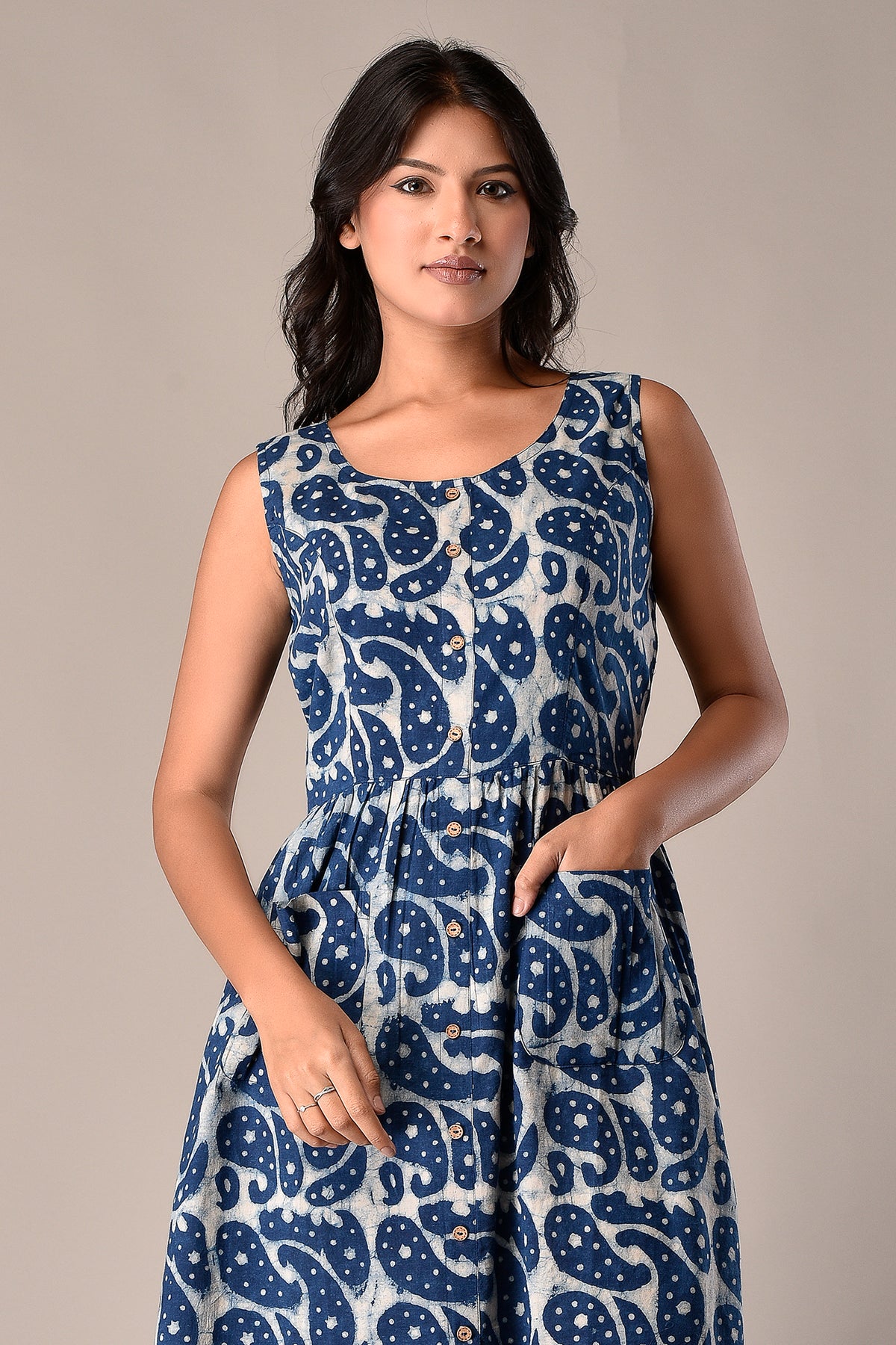 Bagru Printed Sleeveless Dress in Cotton in Indigo Kairi