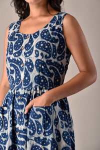 Bagru Printed Sleeveless Dress in Cotton in Indigo Kairi