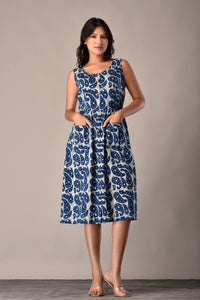 Bagru Printed Sleeveless Dress in Cotton in Indigo Kairi