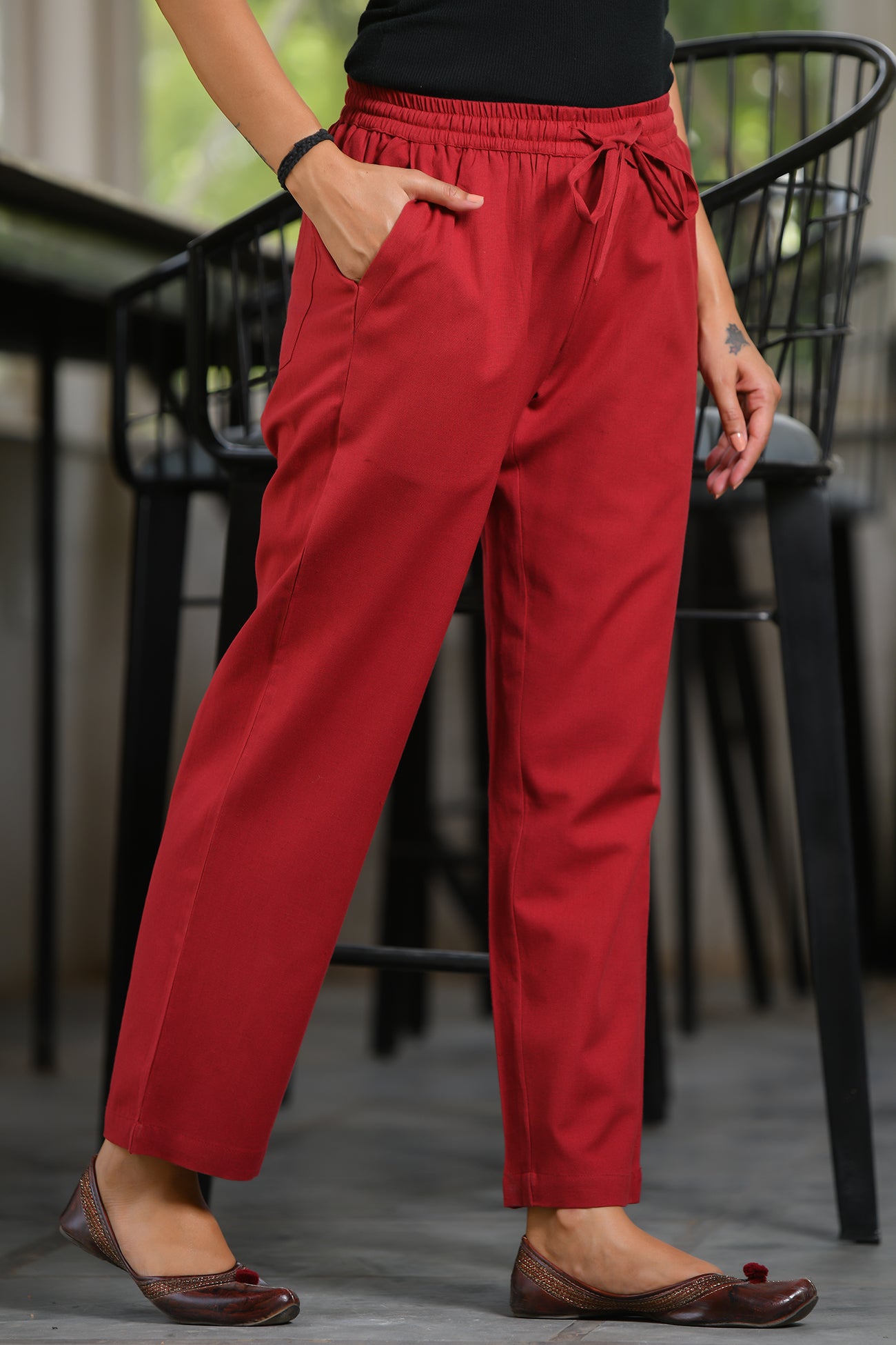 Juniper Women's Burgundy Cotton Flex Solid Pants