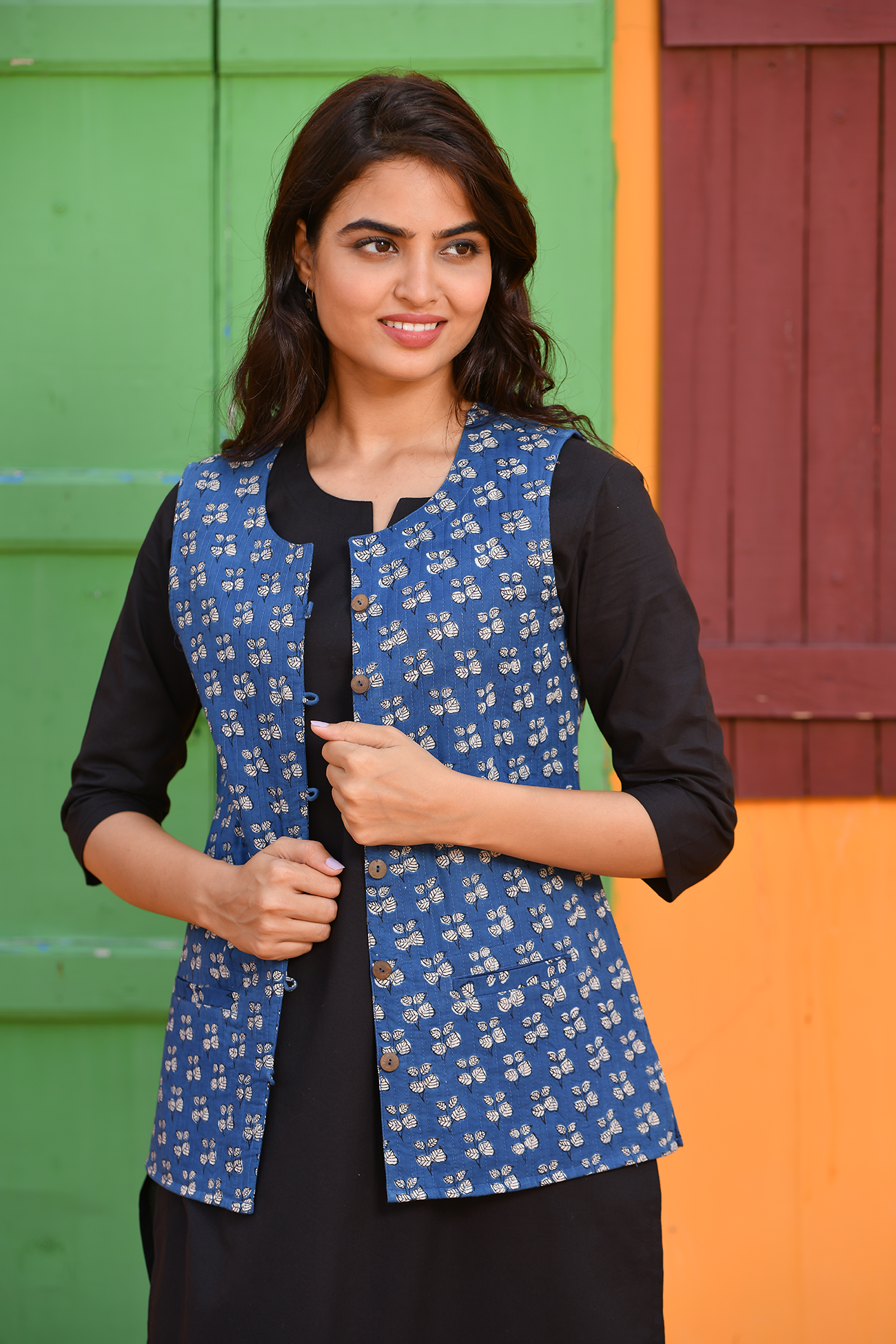 Half Sleeve Cotton Fabric Ladies Jacket Style Kurti, Occasion : Party Wear,  Feature : Skin Friendly at Best Price in Barabanki